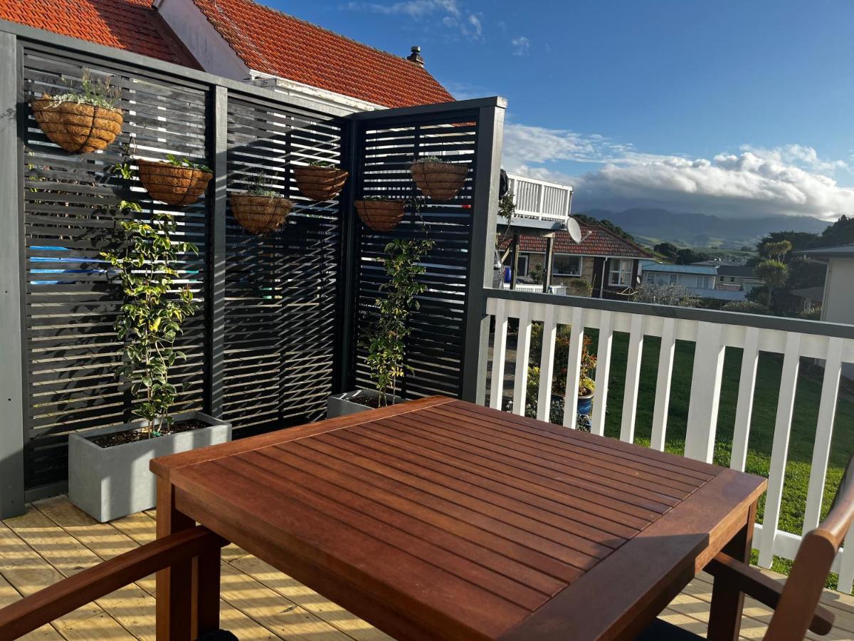 Raglan Retreat On Gilmour Apartment Ngoại thất bức ảnh